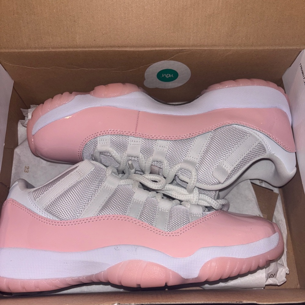 Jordan Women's Sneakers in Pink and White